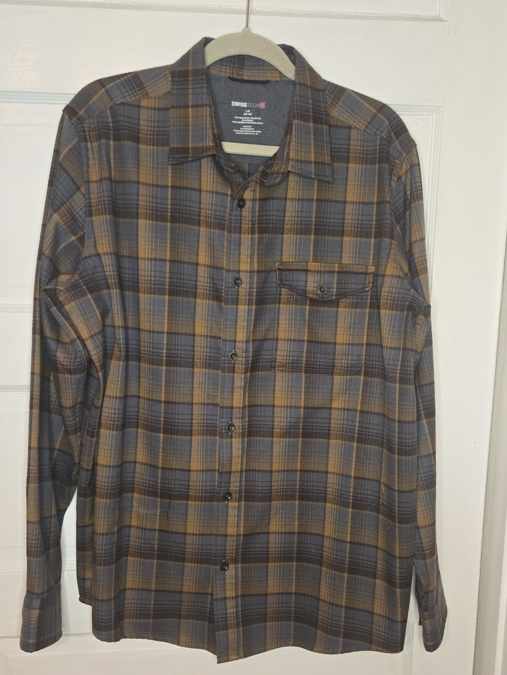 SwissTech Men's Plaid Button Down Gray & Brown Large_118